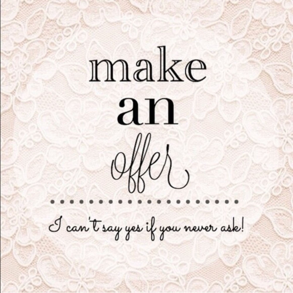 Meet your Posher, Deyanira THANK YOU FOR VISITING MY CLOSET! Make an offer.
